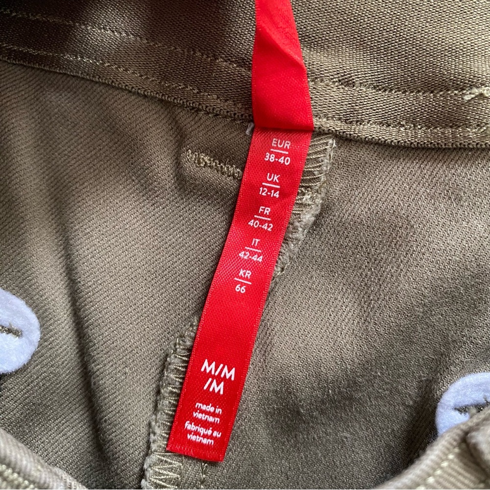 SPANX Stretch Twill Cropped Cargo Trouser In Spanish Olive size Medium - Picture 8 of 13
